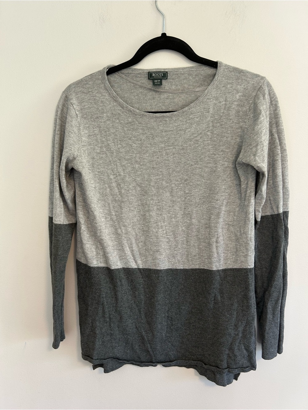 Roots Women's xs Two-Tone grey colourblock Long-Sleeve Top